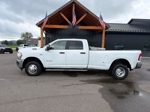 Used 2023 RAM 3500 Big Horn w/ Level 1 Equipment Group AWD/4WD image 25