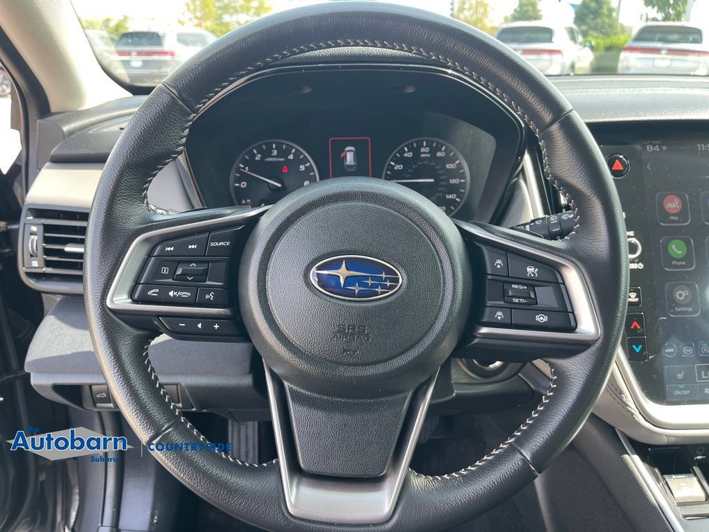 Used 2025 Subaru Outback Premium AWD/4WD image 12