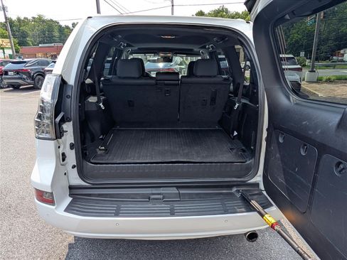Used 2022 Lexus GX 460 Premium w/ Premium Plus Package AWD/4WD image 14
