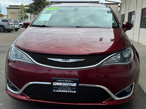 Used 2019 Chrysler Pacifica Touring-L Plus w/ Tire & Wheel Group FWD image 9