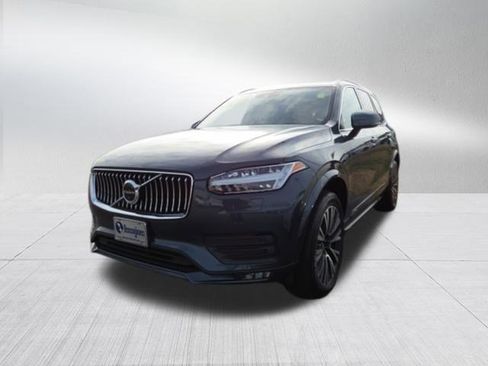 Used 2020 Volvo XC90 T6 Momentum w/ Protection Package Premier image 5