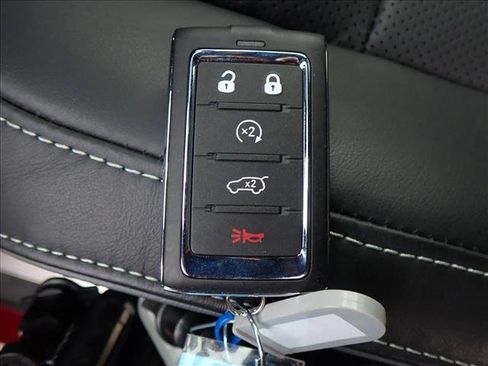 New 2025 Jeep Grand Cherokee Overland w/ Luxury Tech Group IV image 27