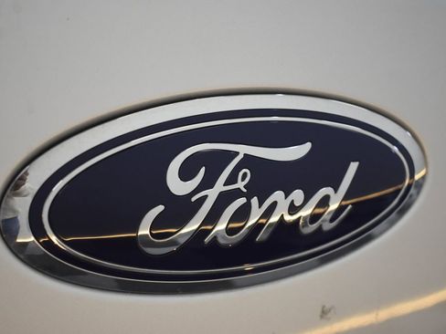 Used 2015 Ford F150 Lariat w/ Equipment Group 501A Mid image 26