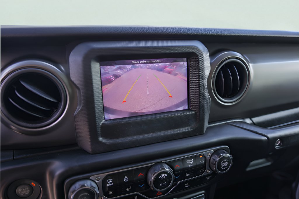 Used 2023 Jeep Wrangler Sport AWD/4WD image 19
