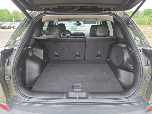 Used 2019 Jeep Cherokee Limited image 9