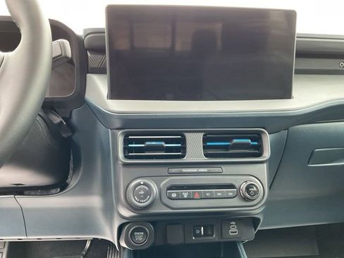 Used 2026 Ford Maverick Lobo AWD/4WD image 40