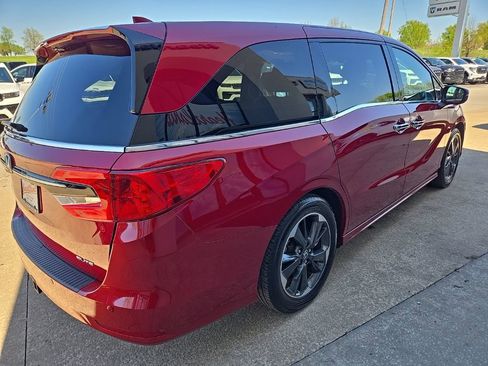 Used 2024 Honda Odyssey Elite image 12