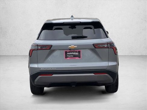 Used 2025 Chevrolet Equinox LT image 7