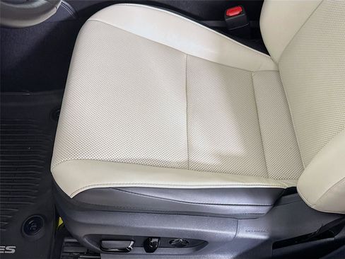 Used 2024 Lexus ES 350 w/ Premium Package image 18