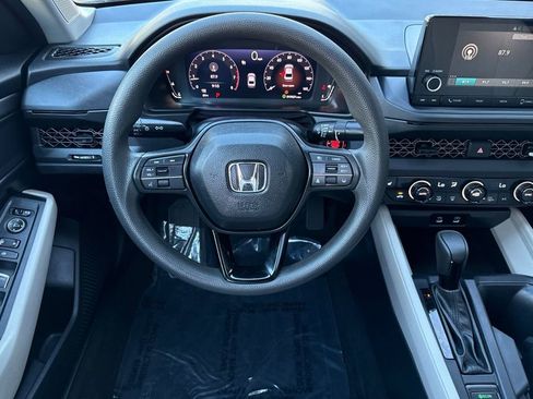 Certified 2025 Honda Accord SE image 11