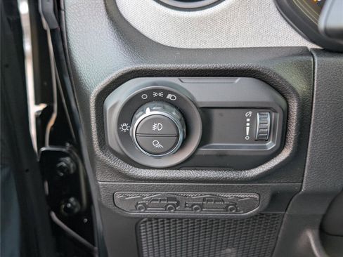 New 2026 Jeep Gladiator Sport image 15