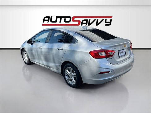Used 2018 Chevrolet Cruze LT image 5