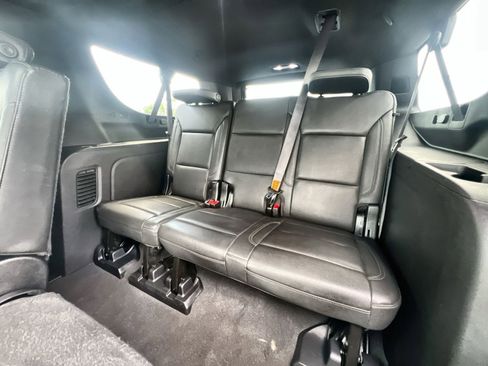 Used 2024 Chevrolet Suburban LT AWD/4WD image 34