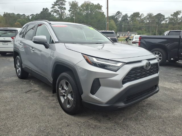 Used 2024 Toyota RAV4 XLE w/ Convenience Package FWD image 1