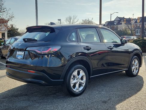 Used 2023 Honda HR-V LX image 4