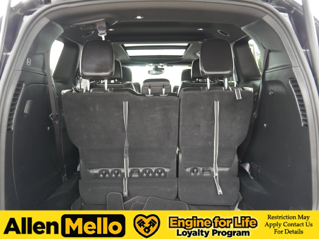 Used 2025 Chrysler Pacifica Limited FWD image 11