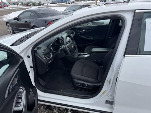 Used 2023 Chevrolet Malibu LT image 7