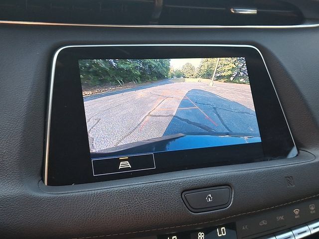 Used 2021 Cadillac XT4 Luxury w/ Cold Weather Package AWD/4WD image 18
