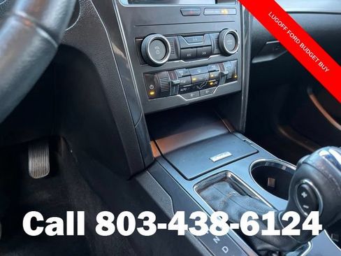 Used 2018 Ford Explorer XLT w/ Equipment Group 201A FWD image 24