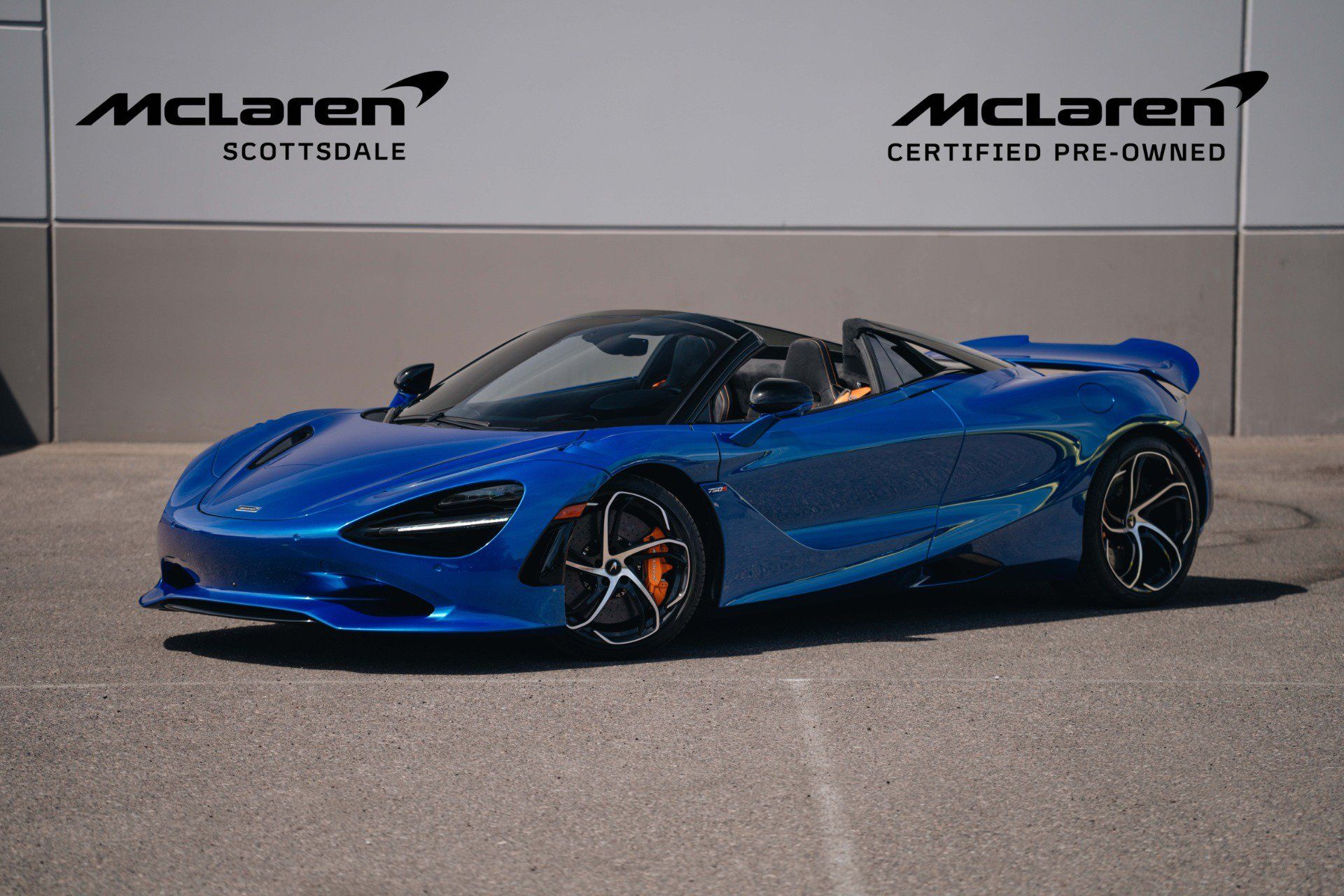 Used 2024 McLaren 750S Spider RWD image 1