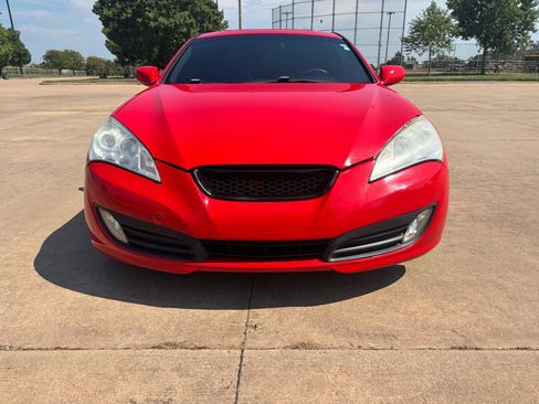 Used 2011 Hyundai Genesis 2.0T image 5