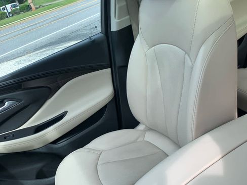 Used 2020 Buick Envision Premium image 19