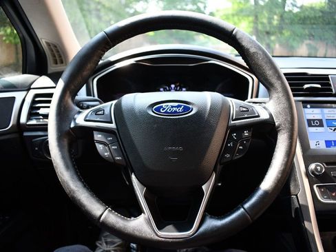 Used 2017 Ford Fusion Energi SE image 20