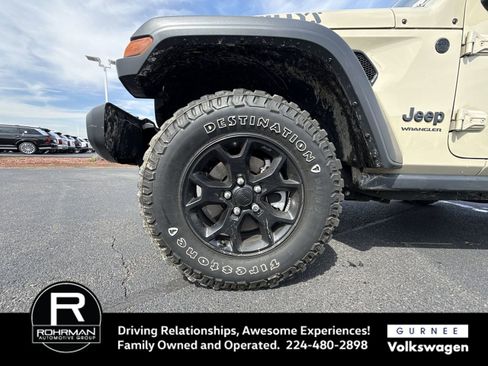 Used 2022 Jeep Wrangler Willys image 11