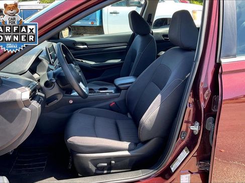 Used 2025 Nissan Altima 2.5 SV FWD image 25