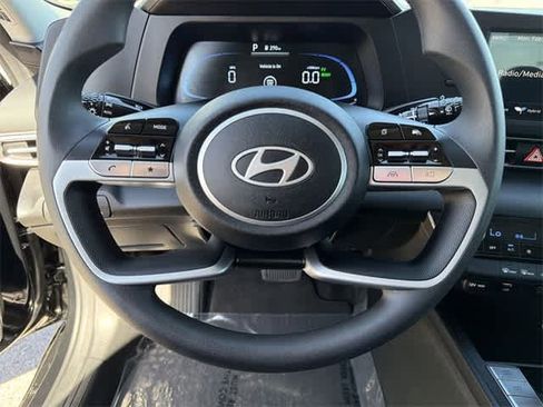 Certified 2025 Hyundai Elantra Blue image 19