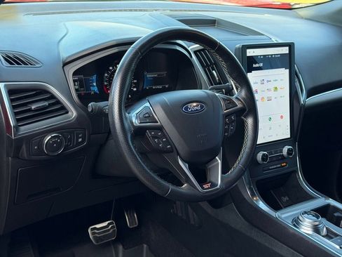 Certified 2022 Ford Edge ST image 9