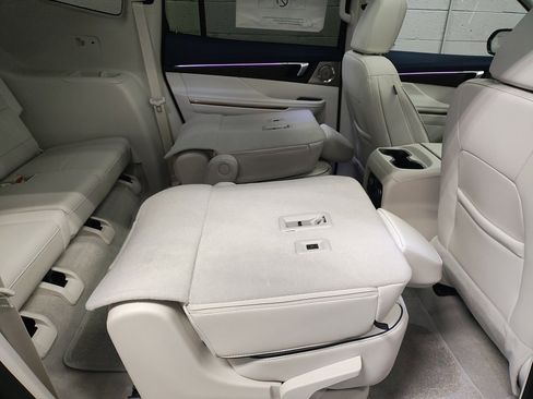 New 2026 Buick Enclave Avenir w/ Super Cruise Package image 13