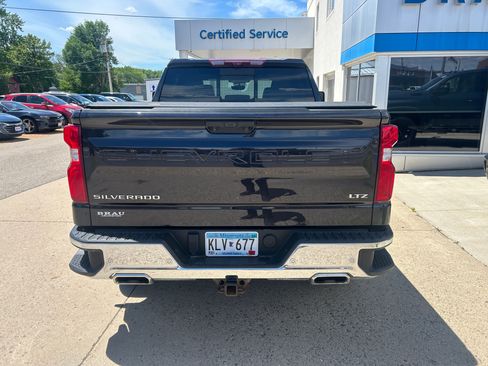 Used 2023 Chevrolet Silverado 1500 LTZ w/ LTZ Premium Package AWD/4WD image 7