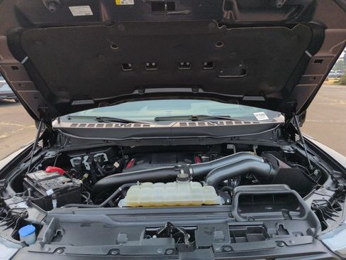 Used 2025 Ford F150 Raptor AWD/4WD image 33