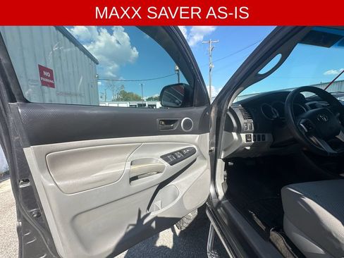 Used 2012 Toyota Tacoma 4x4 Double Cab w/ SR5 Pkg image 6