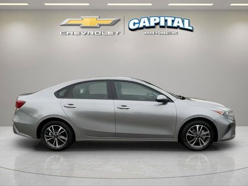 Used 2024 Kia Forte LXS FWD image 6