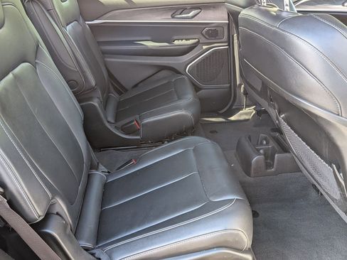 Certified 2022 Jeep Grand Cherokee L Limited image 35