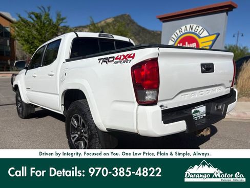 Used 2016 Toyota Tacoma TRD Sport w/ Towing Package image 5