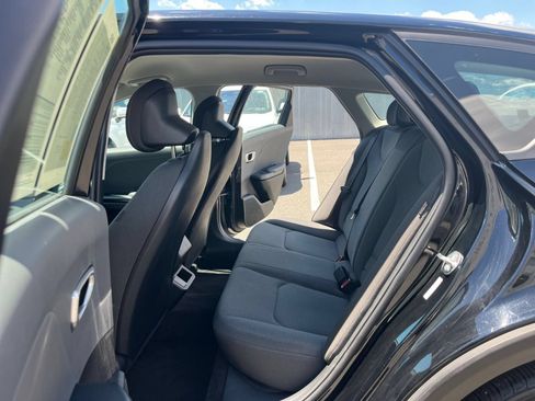 Used 2025 Kia K4 FWD image 26