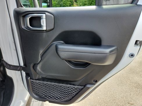 Used 2019 Jeep Wrangler Unlimited Sport S image 40