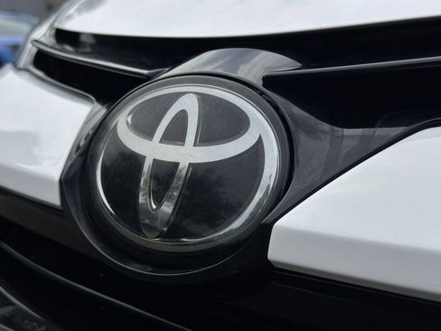 Used 2017 Toyota Corolla LE w/ Carpet Mat Package (TMS) image 6