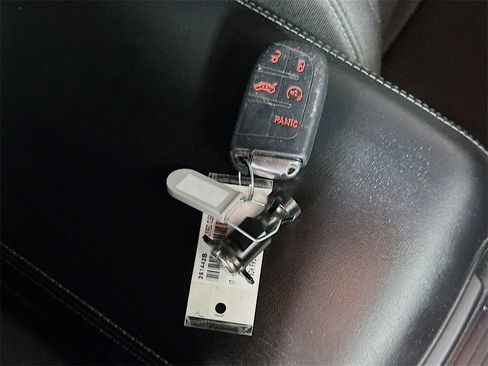 Used 2017 Dodge Charger R/T Scat Pack image 36