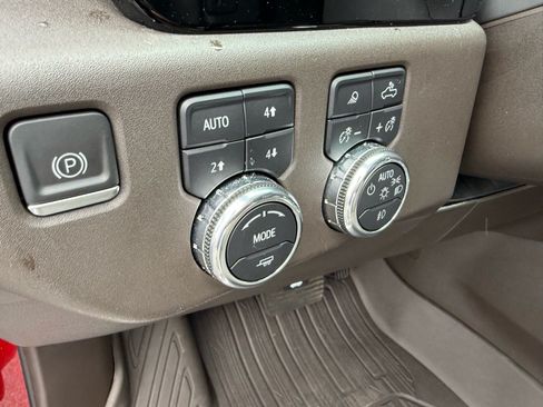 Used 2023 GMC Sierra 1500 SLT w/ SLT Premium Plus Package AWD/4WD image 14