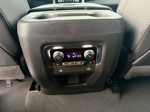 Used 2023 GMC Yukon Denali image 17