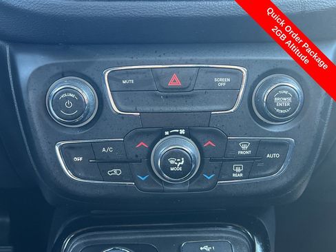 Used 2021 Jeep Compass Latitude image 6