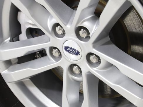 Used 2023 Ford Explorer XLT image 15