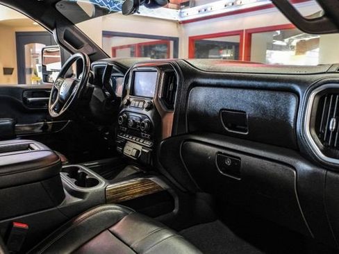 Used 2022 Chevrolet Silverado 3500 High Country w/ Technology Package image 12
