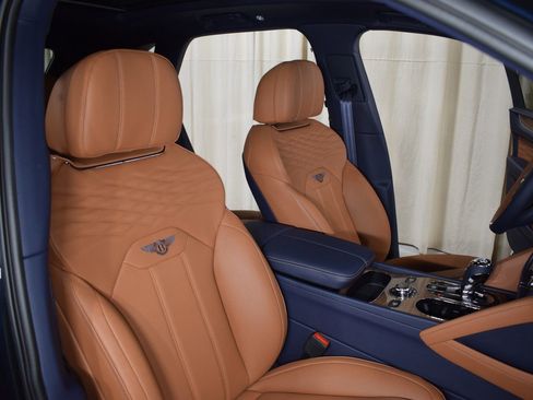New 2026 Bentley Bentayga AWD/4WD image 25