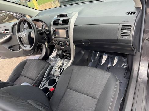 Used 2013 Toyota Corolla S FWD image 25