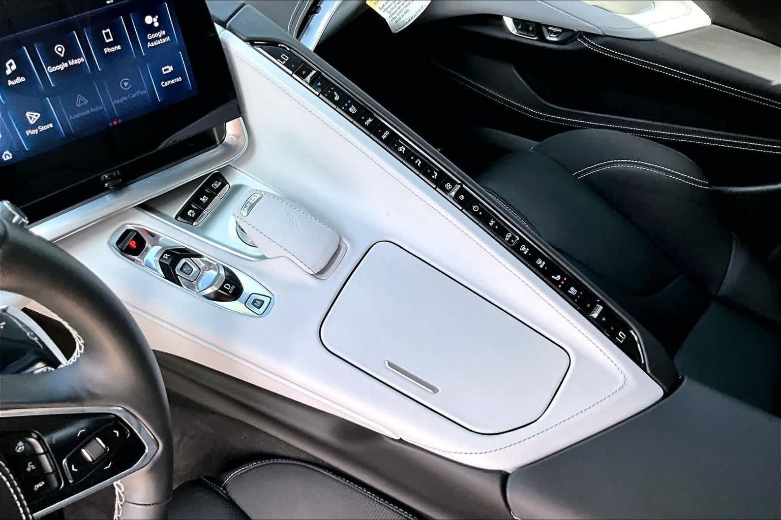 Used 2024 Chevrolet Corvette Stingray Premium Cpe w/ Z51 Performance Package RWD image 16